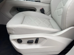 Volkswagen Atlas 2.0T SE w/Technology FWD 2026