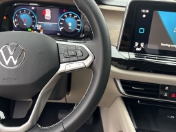 Volkswagen Atlas 2.0T SE w/Technology FWD 2026