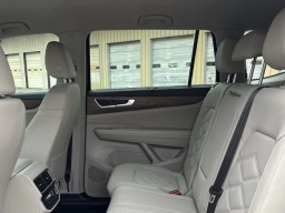 Volkswagen Atlas 2.0T SE w/Technology FWD 2026