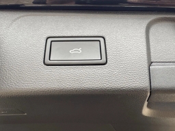 Volkswagen Atlas 2.0T SE w/Technology FWD 2026