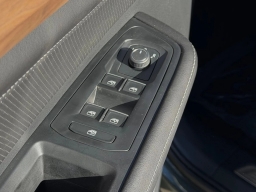 Volkswagen Atlas 2.0T SE w/Technology FWD 2026