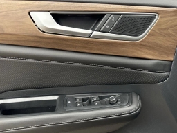 Volkswagen Atlas 2.0T SE w/Technology FWD 2026