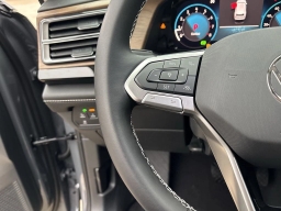 Volkswagen Atlas 2.0T SE w/Technology FWD 2026