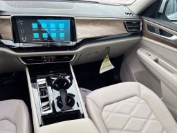 Volkswagen Atlas 2.0T SE w/Technology FWD 2025