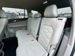 Volkswagen Atlas 2.0T SE w/Technology FWD 2025