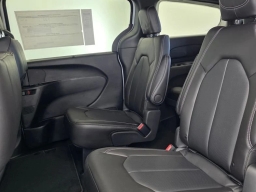 Chrysler Pacifica Select FWD 2026