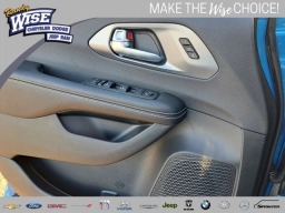 Chrysler Pacifica Select FWD 2026