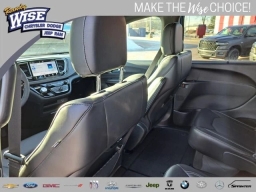 Chrysler Pacifica Select FWD 2026