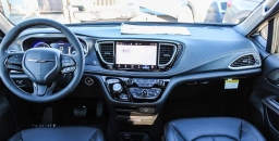 Chrysler Pacifica Select FWD 2026