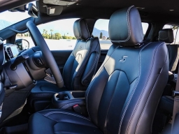 Chrysler Pacifica Select FWD 2026