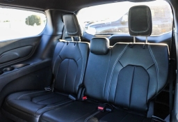 Chrysler Pacifica Select FWD 2026