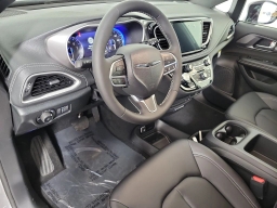 Chrysler Pacifica Select FWD 2026