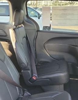 Chrysler Pacifica Select FWD 2026