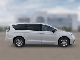 Chrysler Pacifica Select FWD 2026