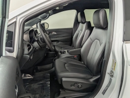 Chrysler Pacifica Select FWD 2026