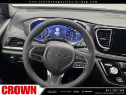 Chrysler Pacifica Select FWD 2025