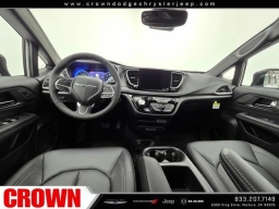 Chrysler Pacifica Select FWD 2025