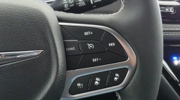 Chrysler Pacifica Select FWD 2025