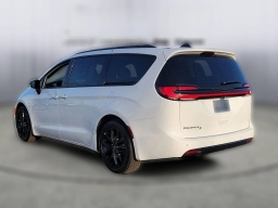 Chrysler Pacifica Select FWD 2026