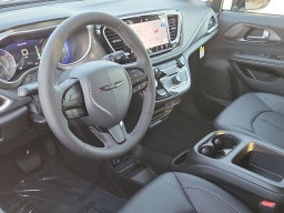 Chrysler Pacifica Select FWD 2026