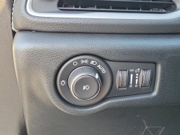 Chrysler Pacifica Select FWD 2026