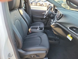Chrysler Pacifica Select FWD 2026