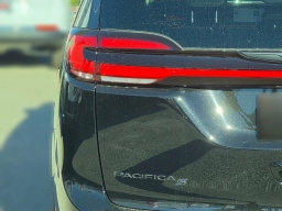 Chrysler Pacifica Select FWD 2026