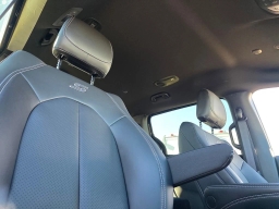 Chrysler Pacifica Select FWD 2026