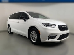 Chrysler Pacifica Select FWD 2026