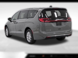 Chrysler Pacifica Select FWD 2025