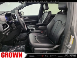 Chrysler Pacifica Select FWD 2025