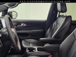 Chrysler Pacifica Select FWD 2025