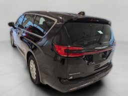 Chrysler Pacifica Select FWD 2026