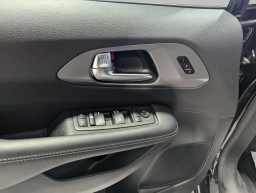 Chrysler Pacifica Select FWD 2026