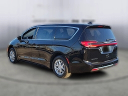 Chrysler Pacifica Select FWD 2026