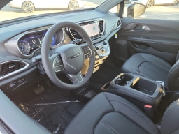 Chrysler Pacifica Select FWD 2026