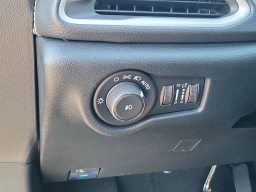 Chrysler Pacifica Select FWD 2026