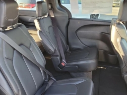 Chrysler Pacifica Select FWD 2026
