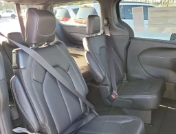 Chrysler Pacifica Select FWD 2026