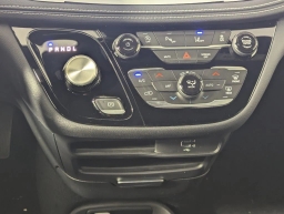 Chrysler Pacifica Select FWD 2026