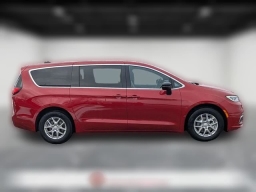 Chrysler Pacifica Select FWD 2026