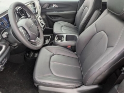 Chrysler Pacifica Select FWD 2026