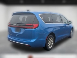 Chrysler Pacifica Select FWD 2026