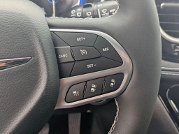 Chrysler Pacifica Select FWD 2026