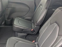 Chrysler Pacifica Select FWD 2026