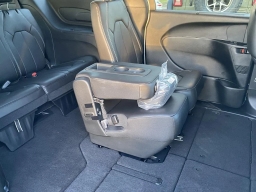 Chrysler Pacifica Select FWD 2026