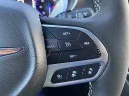Chrysler Pacifica Select FWD 2026