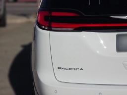 Chrysler Pacifica Select FWD 2026