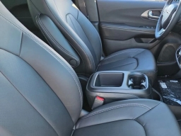 Chrysler Pacifica Select FWD 2026