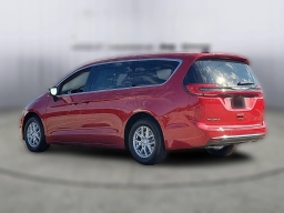 Chrysler Pacifica Select FWD 2026
